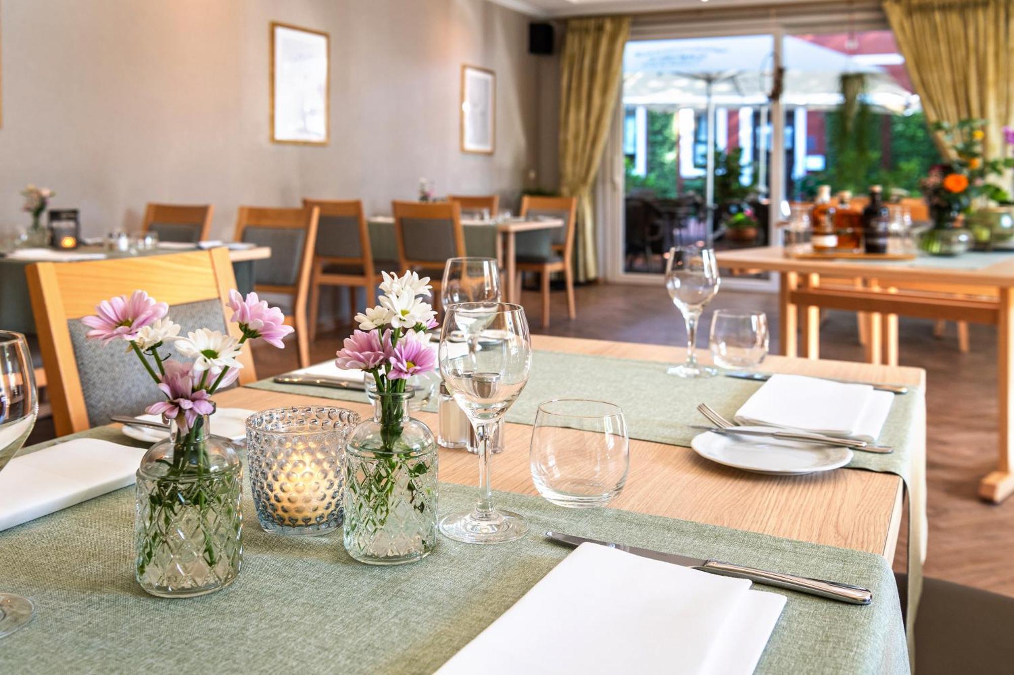 Hotel Restaurant "Zur Post" Holdorf Εξωτερικό φωτογραφία
