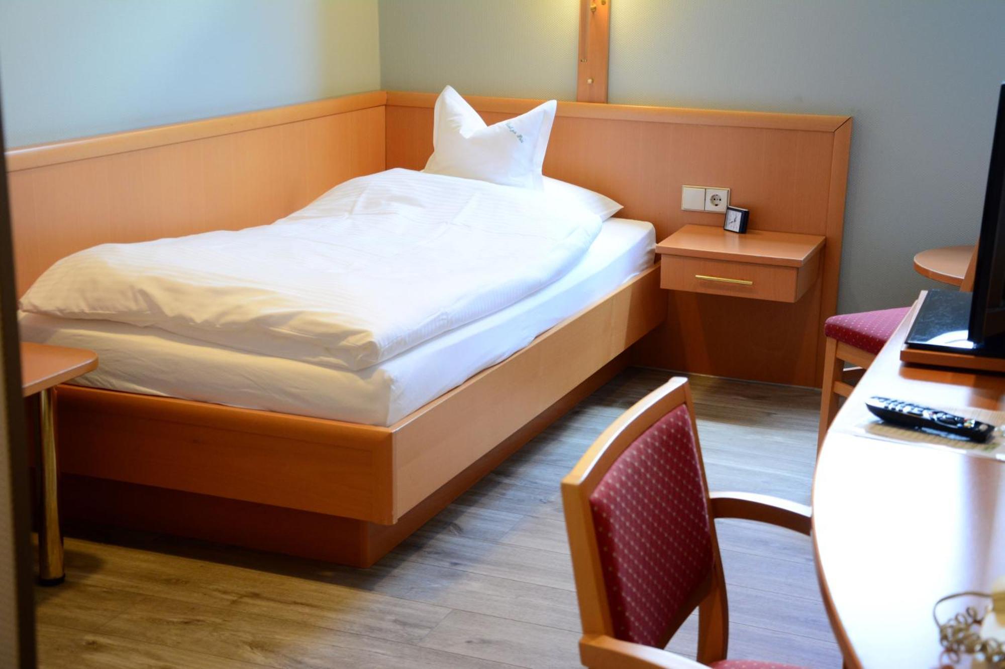 Hotel Restaurant "Zur Post" Holdorf Εξωτερικό φωτογραφία