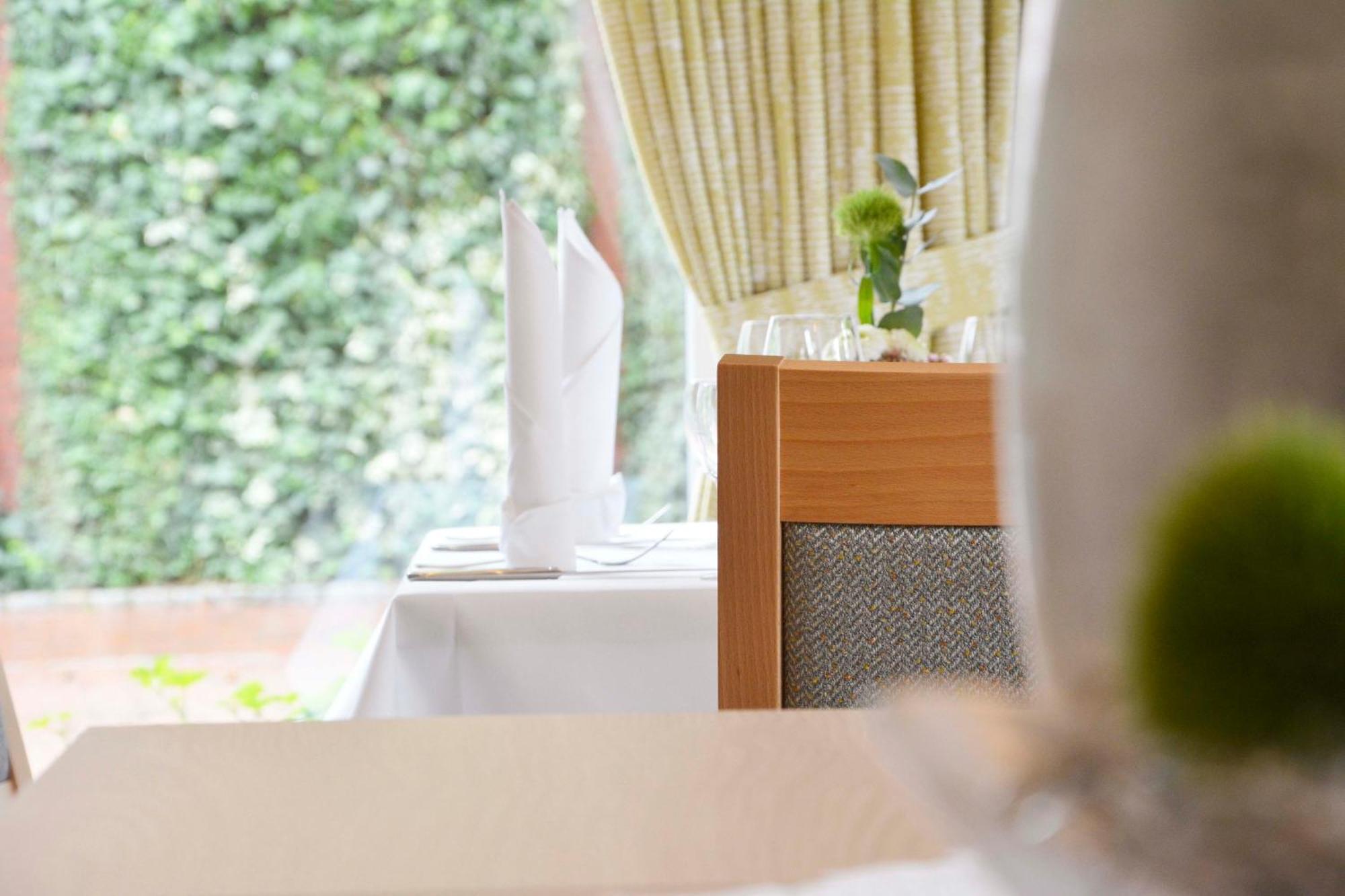 Hotel Restaurant "Zur Post" Holdorf Εξωτερικό φωτογραφία